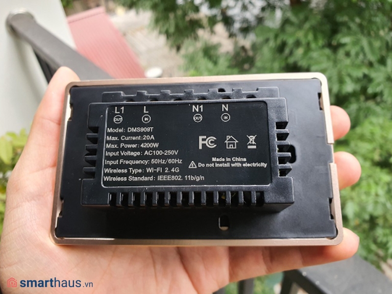 Công tắc thông minh Wifi/Zigbee Tuya, công suất cao 20A, viền vàng